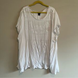 Torrid 6 Women’s White Cotton Embroidered Scoop Neck Top